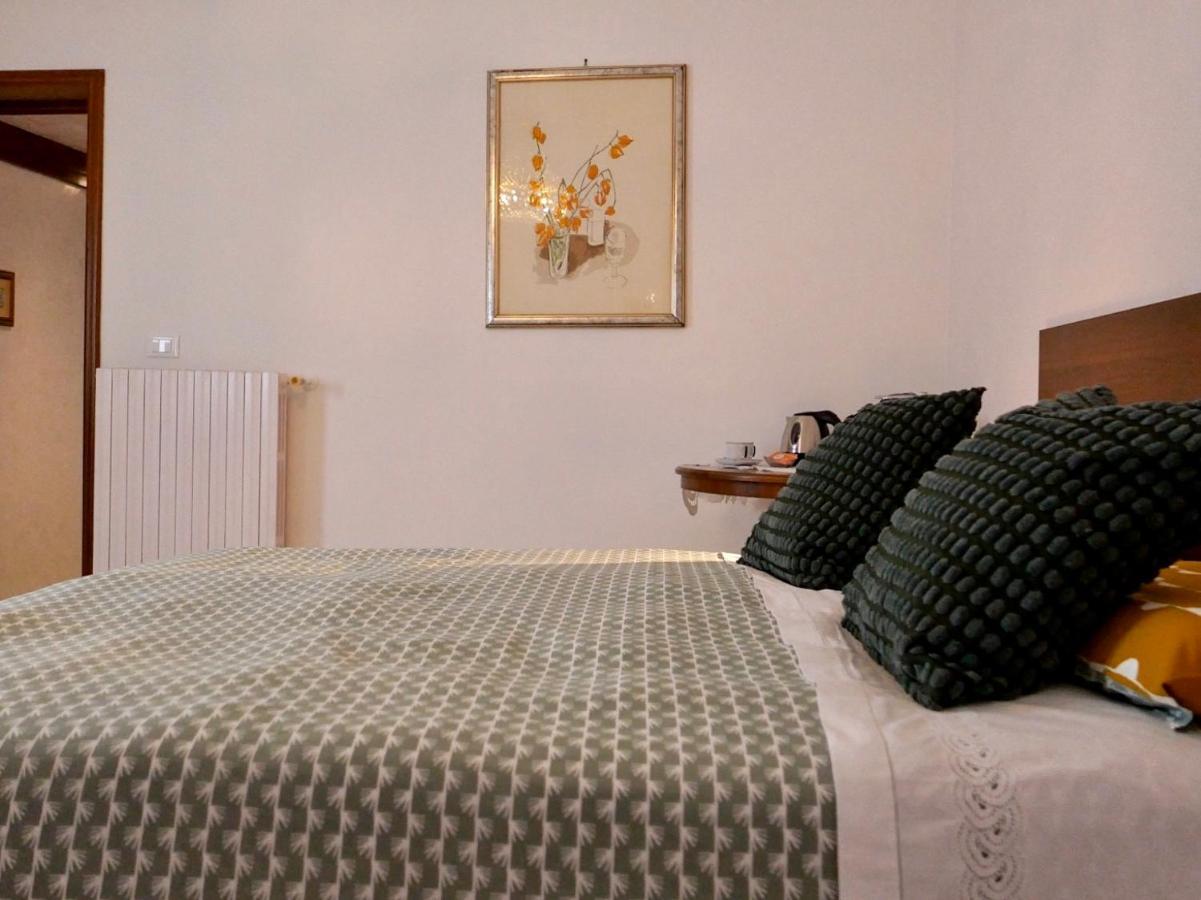 47, Vittorio Veneto Hotel Locorotondo Bagian luar foto